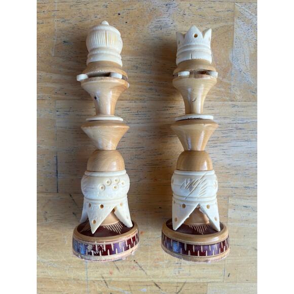 Vintage Mexican Tarascan Hand Carved Wood/Bone Chess Set - Picture 6 of 10